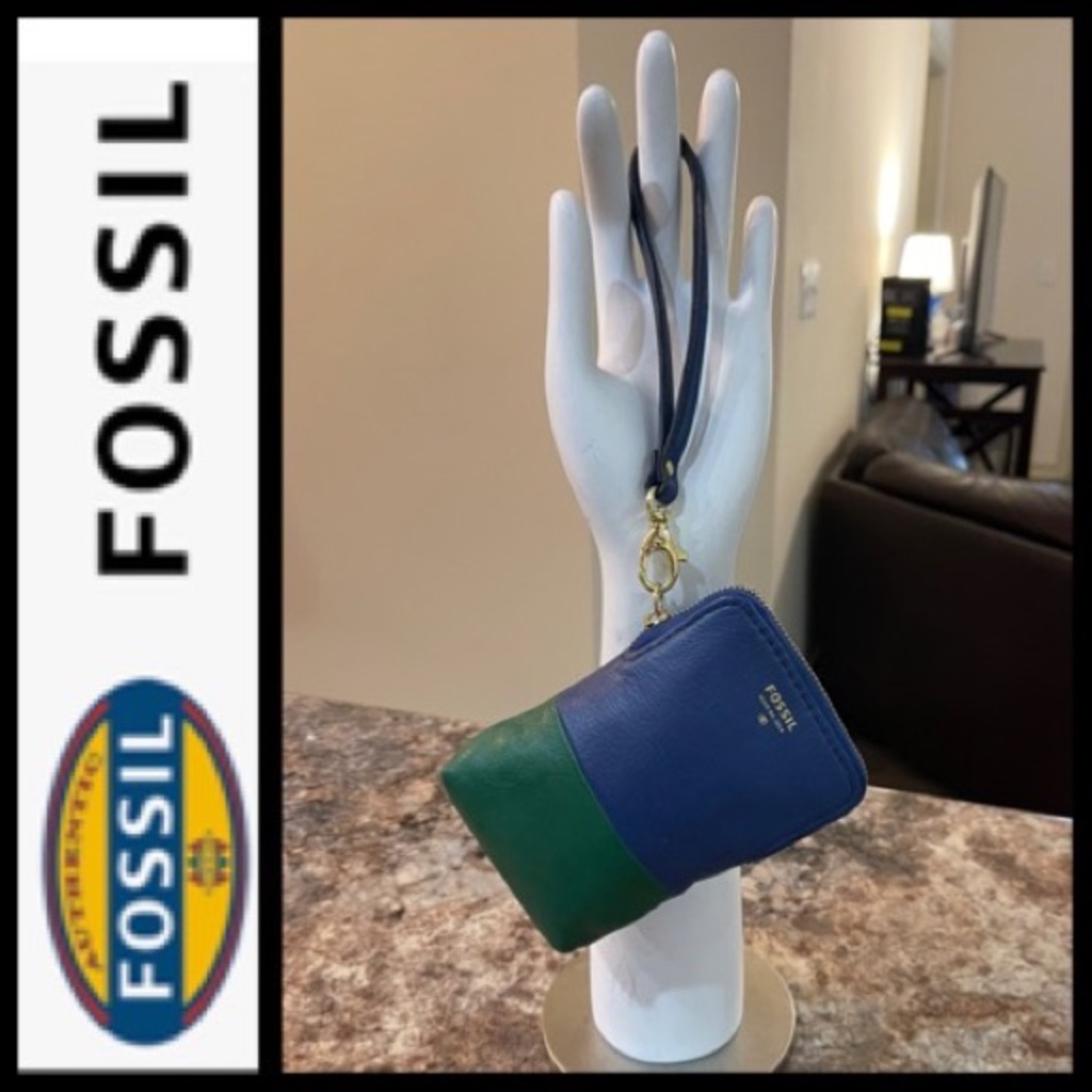 Fossil Wristlet